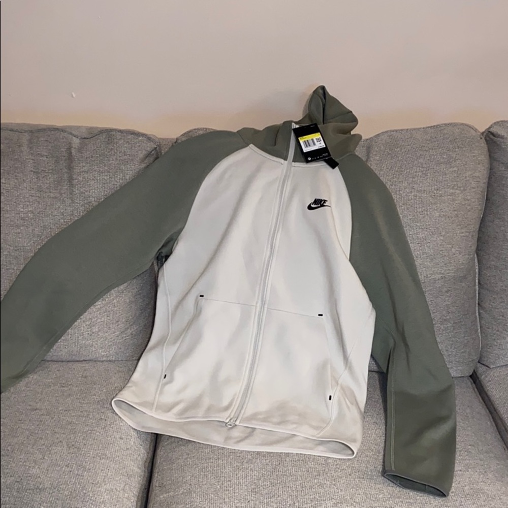 Nike tech hoodie BRAND NEW